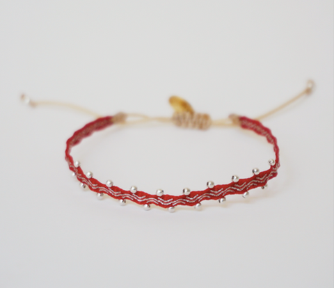 Pulsera con plata roja