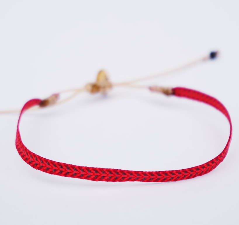Pulsera roja