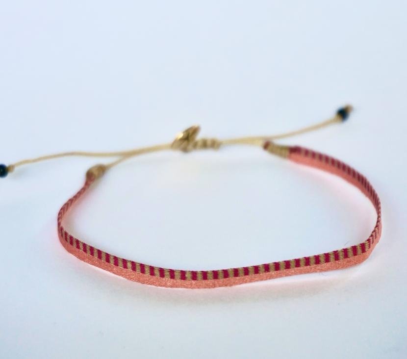 Pulsera roja